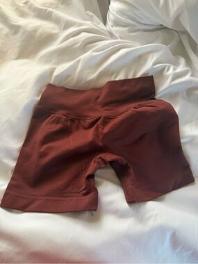 High-Waist Seamless Ribbed Bike Shorts - Rust